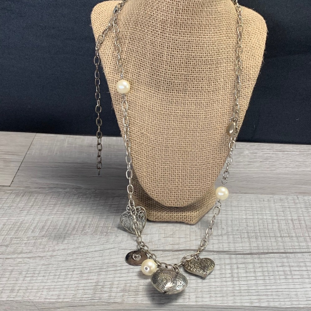 Vintage Silver Tone Heart Charm Faux Pearl Long Chain Necklace 20 Inch 5275